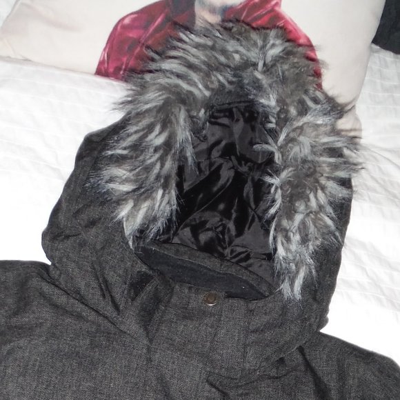 BLACK MOUNTAIN winter jacket - Picture 4 of 8